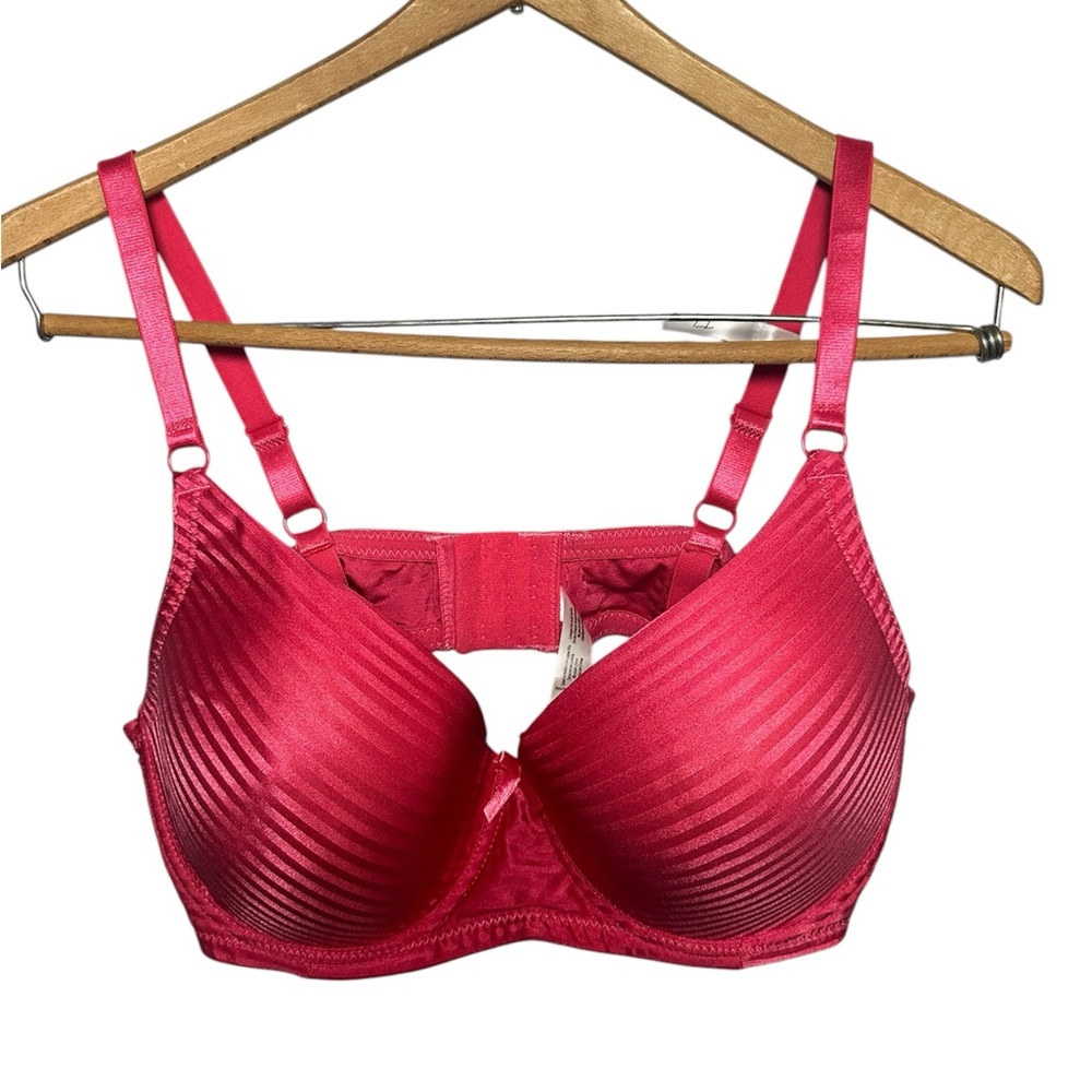 Women’s Dark Pink Satiny Elegant Bra Striped Size 40D